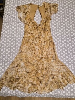 Zac Posen Tan Floral Flutter-Sleeve Midi Dress